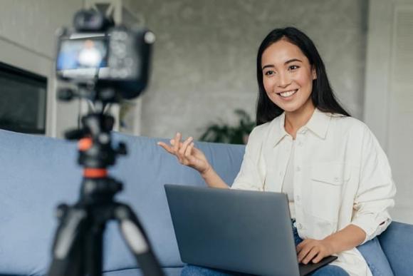  doanh nhân phông bạt, làm thương hiệu cá nhân