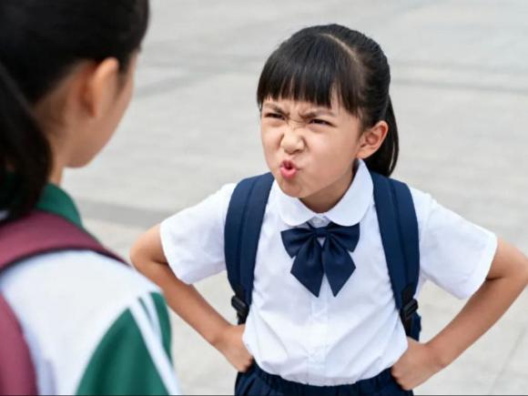 cách giúp con không bị bắt nạt, bắt nạt