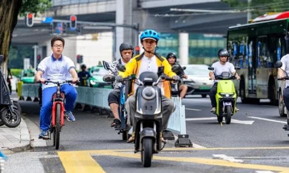 Hạn chế xe xăng ở TPHCM, cấm người dân khu trung tâm đăng ký mới xe máy, đổi xe xăng