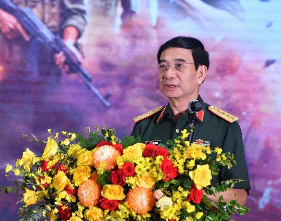 Mưa đỏ, sao Việt