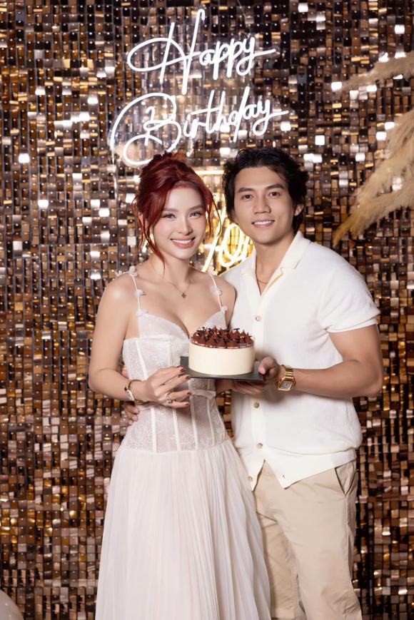 Sao Việt 9/10, tin sao việt mới nhất