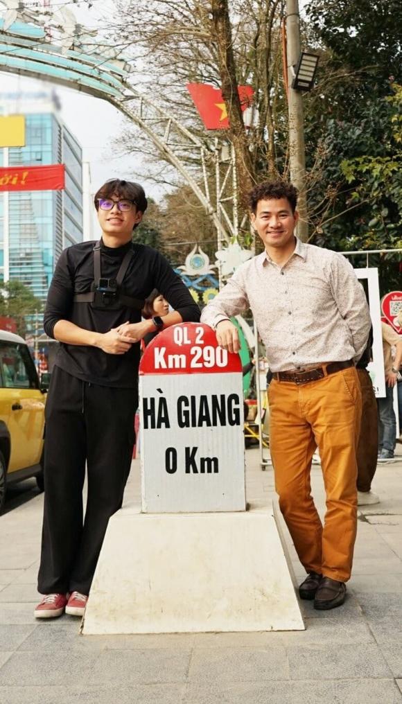Con trai xuân bắc, con trai xuân bắc khoe bạn gái