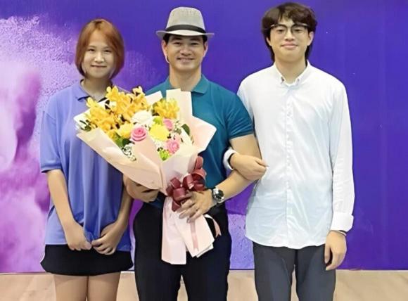 Con trai xuân bắc, con trai xuân bắc khoe bạn gái