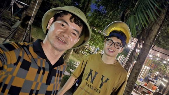 Con trai xuân bắc, con trai xuân bắc khoe bạn gái