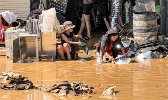 khử trung sau bão lũ