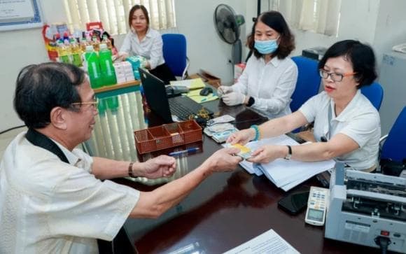 người 60 tuổi, lương hưu, trợ cấp