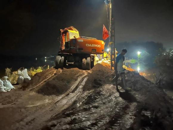  xuyên đêm hộ đê chống lũ, đê Chi Lễ xã Mỹ Thái, lũ Bắc Ninh