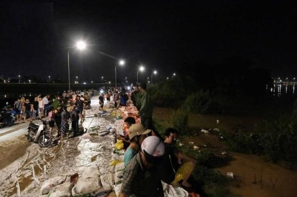  xuyên đêm hộ đê chống lũ, đê Chi Lễ xã Mỹ Thái, lũ Bắc Ninh