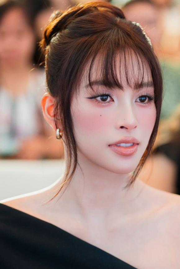 Sao Việt 12/10, tin sao việt mới nhất