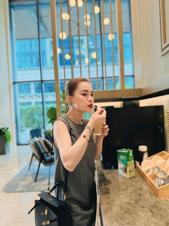 Sao Việt 12/10, tin sao việt mới nhất