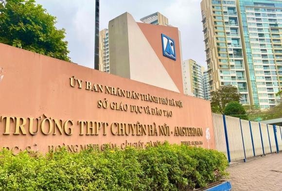 trường THCS trong trường chuyên, Trường THPT Chuyên Hà Nội Amsterdam, kiến thức