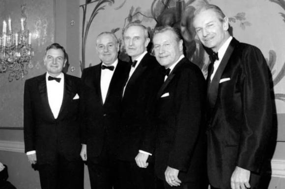 gia tộc, giàu có, tư duy