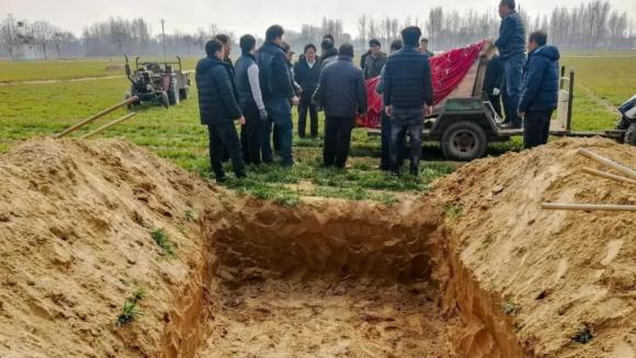 quan-tai-khong-cham-dat-vi-sao-5-ngoisaovn-w1245-h703 0 quan tài không chạm đất, tang lễ