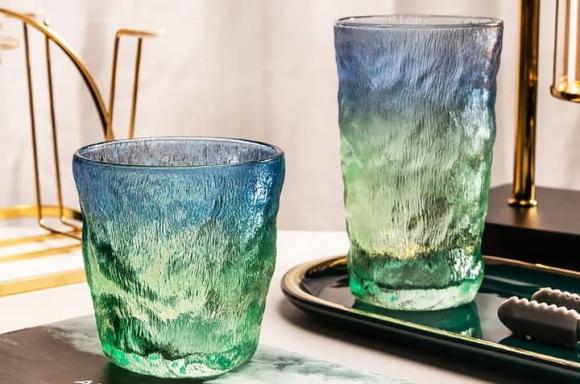 cốc không đựng nước nóng, mua cốc,cọc đựng nước
