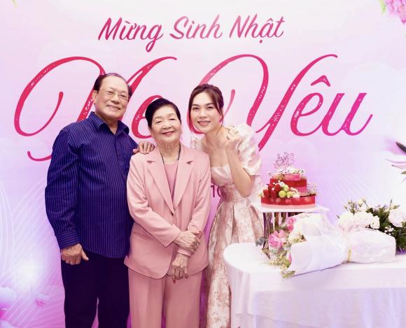 Sao Việt 17/10, tin sao việt mới nhất