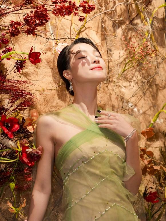 Sao Việt 17/10, tin sao việt mới nhất