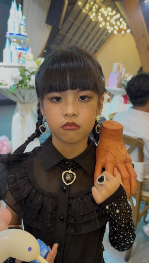 Sao Việt 17/10, tin sao việt mới nhất