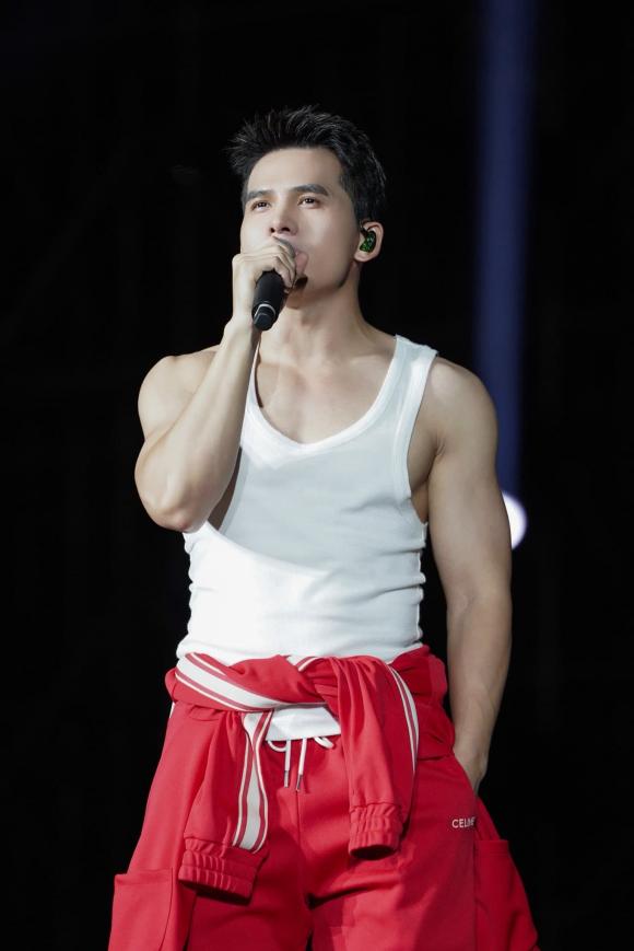 Sao Việt 17/10, tin sao việt mới nhất