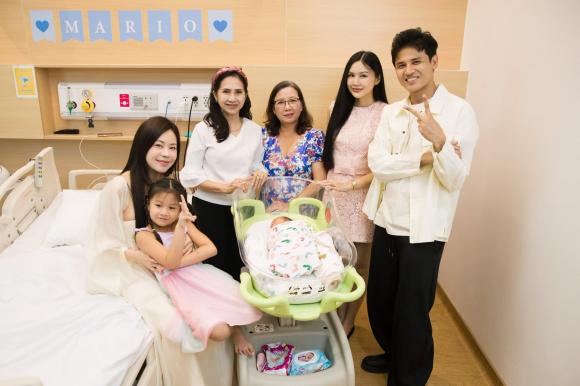 Sao Việt 17/10, tin sao việt mới nhất