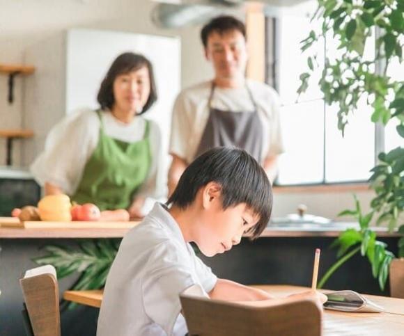 trẻ em lớn lên giàu có, kiến thức