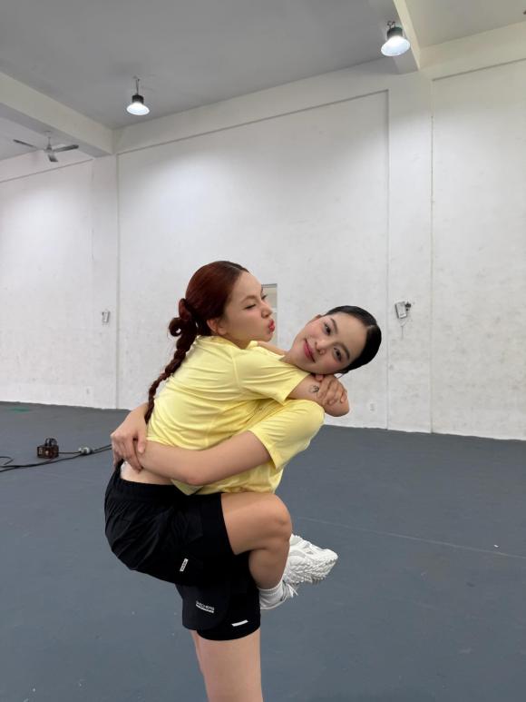 Sao Việt 19/10, tin sao việt mới nhất