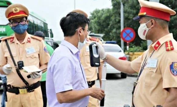 Vi phạm nồng độ cồn, mức phạt lỗi nồng độ cồn, nghị định 168, vi phạm giao thông, nồng độ cồn