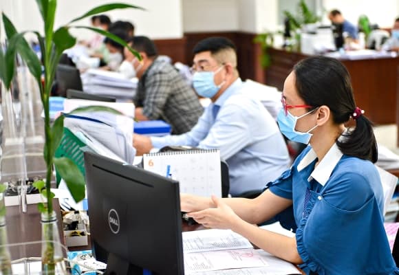 06-lam-them-1.jpg 0 nghề tay trái, tăng thu nhập, làm thêm, công chức