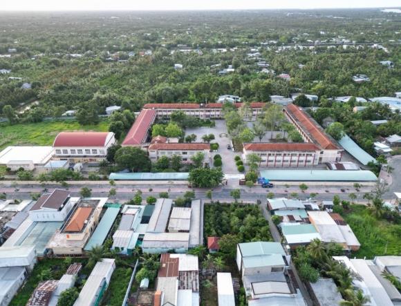 Nhựt Lam 1 Olympia 2025, trường làng, trường THPT cái bè