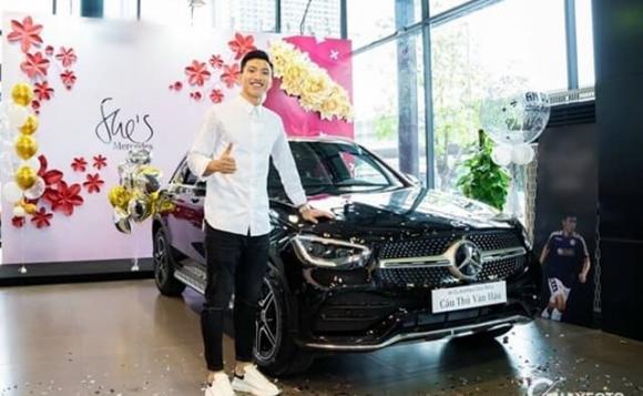 Đoàn văn hậu, đoàn văn hậu giàu cỡ nào