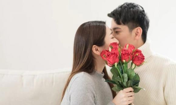 phụ nữ 1 phụ nữ, phụ nữ yêu, phụ nữ thông minh