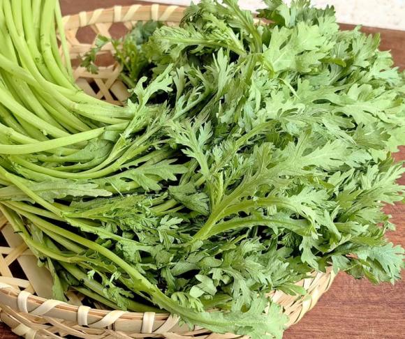 Tháng 10 đi chợ, người thông minh chỉ mua 5 loại rau sau, vừa không thuốc trừ sâu lại vừa rẻ 1 Rau tháng 10, cải cúc, đậu bắp