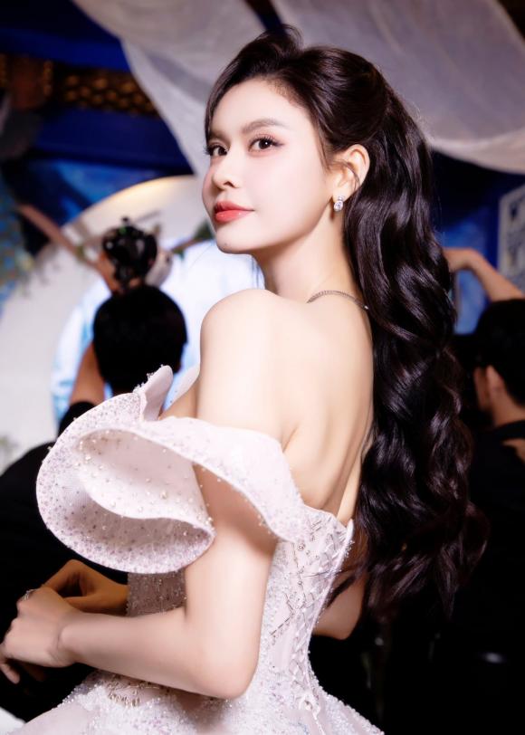 Sao Việt 21/10, tin sao việt mới nhất