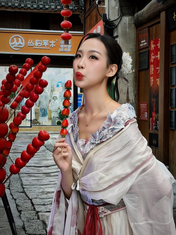 Sao Việt 21/10, tin sao việt mới nhất