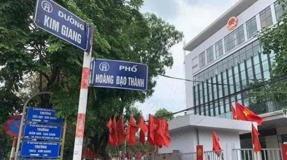 Gia đình nổi tiếng thủ đô, hoàng đạo thuý