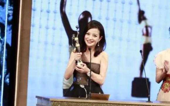 Triệu Vy, Hoàn Châu Cách Cách, sao hoa ngữ