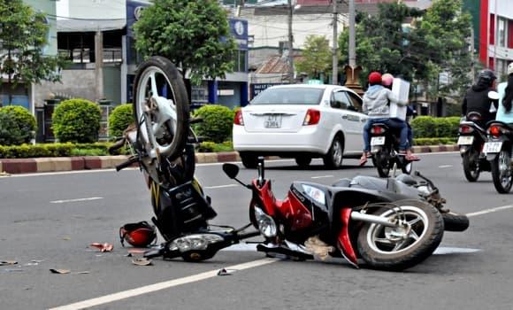 tai nạn giao thông, bồi thường, bắt đền