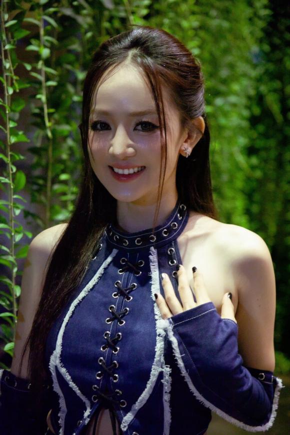 Liên Bỉnh Phát, Kayla, sao Việt