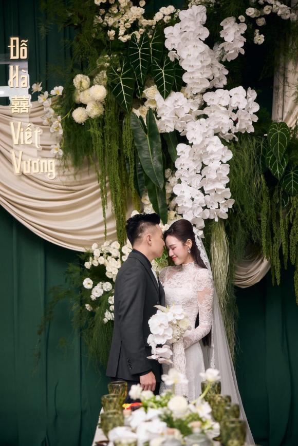 Hoa hậu Đỗ Hà, Đỗ Thị Hà, Viết Vương, sao Việt
