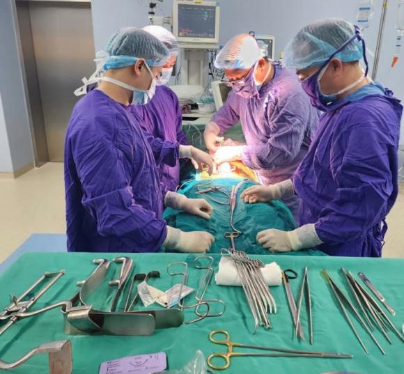 Cô gái phát hiện mình là đàn ông sau 21 năm, chuyện lạ
