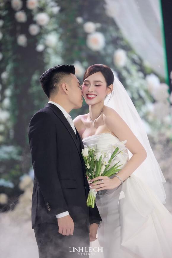 Hoa hậu Đỗ Thị Hà, đám cưới Đỗ Hà và thiếu gia Viết Vương