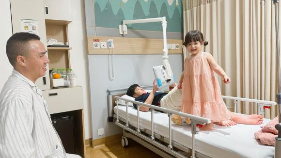 Sao Việt 23/10, tin sao việt mới nhất