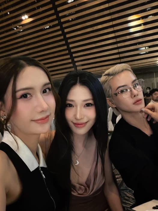 Nửa showbiz đến chúc phúc Á hậu Quỳnh Châu Hoà Minzy diện váy xuyên thấu, Ngô Kiến Huy - Khổng Tú Quỳnh đụng mặt  (12).jpg 6 hoà minzy, ngô kiến huy, khổng tú quỳnh, chế nguyễn quỳnh châu, quỳnh châu, sao việt
