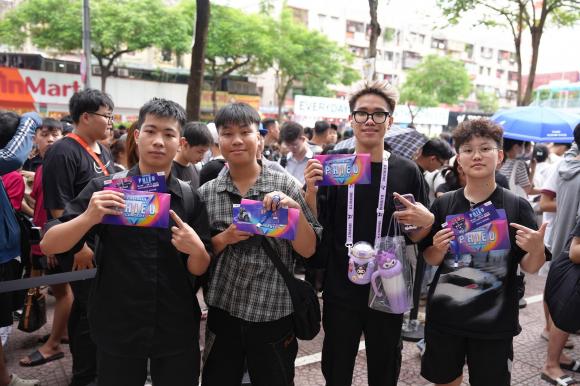 1758198480800_ur3ywtzkff-ngoisaovn-w2048-h1365 0