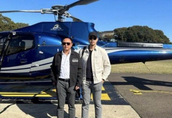 ‘Cậu cả’ kín tiếng kế thừa gia tộc nghìn tỷ nổi tiếng Việt Nam: Tốt nghiệp Đại học danh tiếng, từng dính nghi vấn hẹn hò một hot girl đình đám 0 gia tộc nghìn tỷ nổi tiếng Việt Nam, gia tộc sơn kim