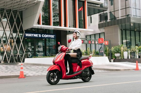 Thùy Tiên, Yamaha Grande Hybrid, Yamaha 