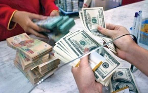 mua-ban-ngoai-te-can-dac-biet-chu-y-khong-can-than-vua-bi-tich-thu-tien-lai-phat-den-ca-tram-trieu-dong (1).jpg 0 Mua bán ngoại tệ, kiến thức