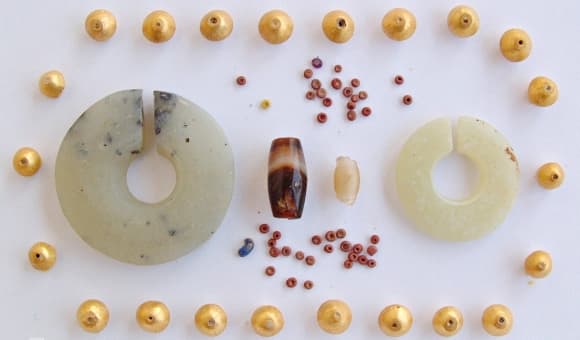 00-bo-suu-tap-trang-suc-vang-ngan-nam-trong-mo-tang-2.jpg 1 Quảng Nam, di sản, bộ sưu tập trang sức vàng, mộ táng, bảo vật quốc gia