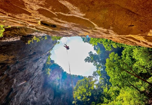 00-ho-sut-sau-nhat-viet-nam-2.jpg 2 hố sụt sâu nhất Việt Nam, Kong Collapse