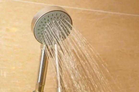 nhồi máu não, đột quỵ, đội mũ