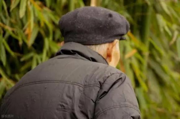 nhồi máu não, đột quỵ, đội mũ